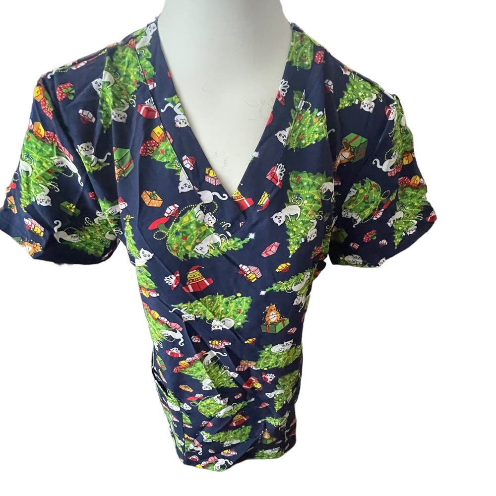 GT Performance Scrub Top Size Medium - Picture 12 of 16